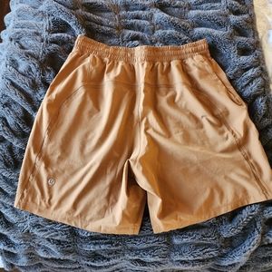 Lululemon pacebreaker short 5"
